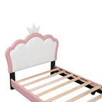 Lit de princesse capitonné avec tête de lit couronne