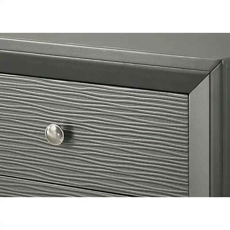 Chambre avec tête de lit grise