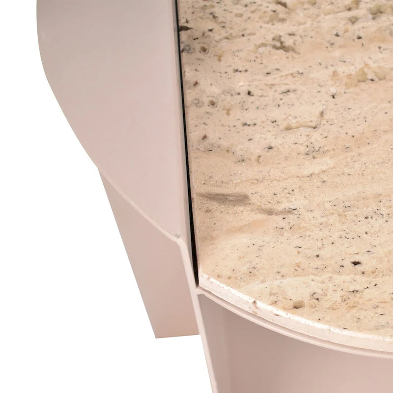 Table d'appoint en forme de C de 50 cm | Plateau en marbre beige naturel et pied en acier | Style moderne du milieu du siècle