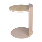 Table d'appoint en forme de C de 50 cm | Plateau en marbre beige naturel et pied en acier | Style moderne du milieu du siècle